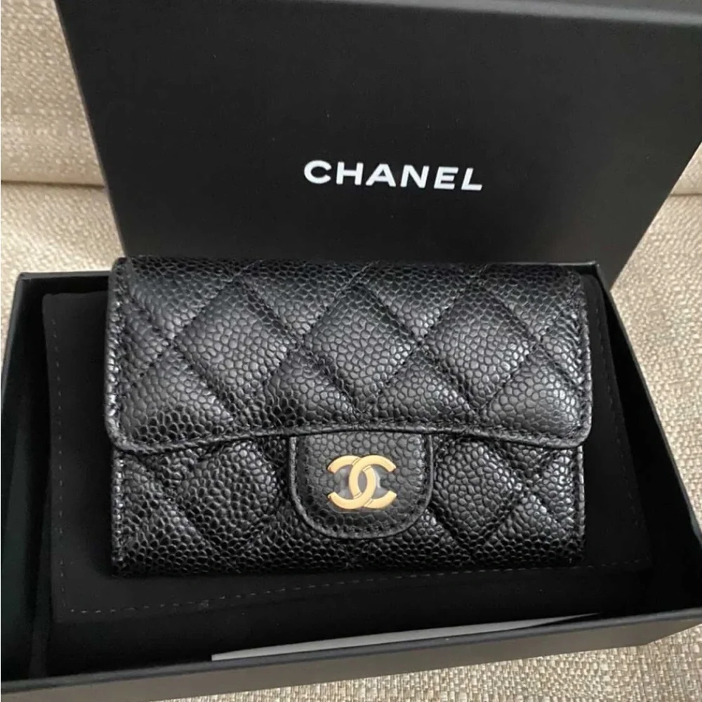 Chanel Black Caviar Snap Card Holder - Picture 1 of 13